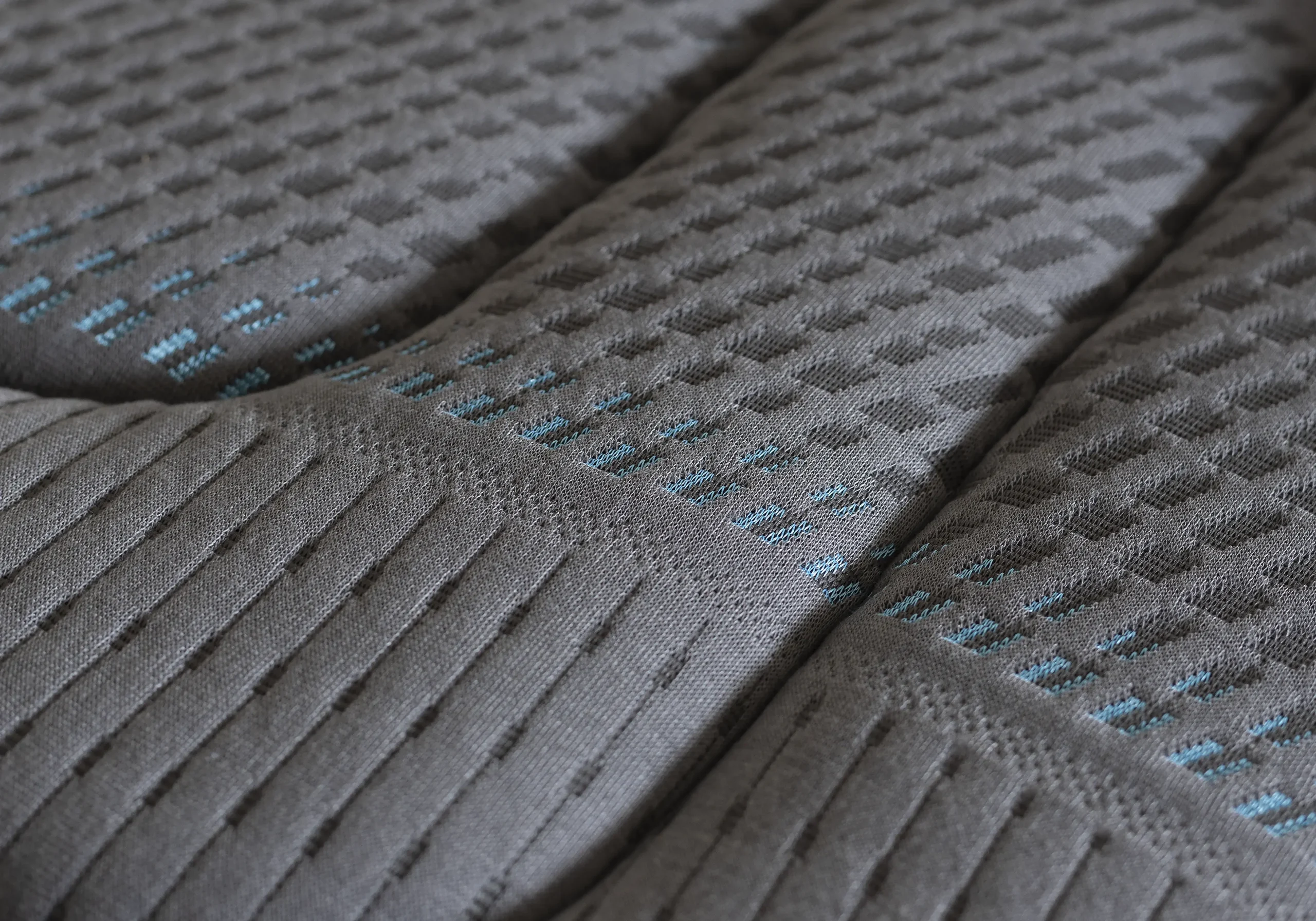 colchon-negro-detalle1-anatomic-tribekka