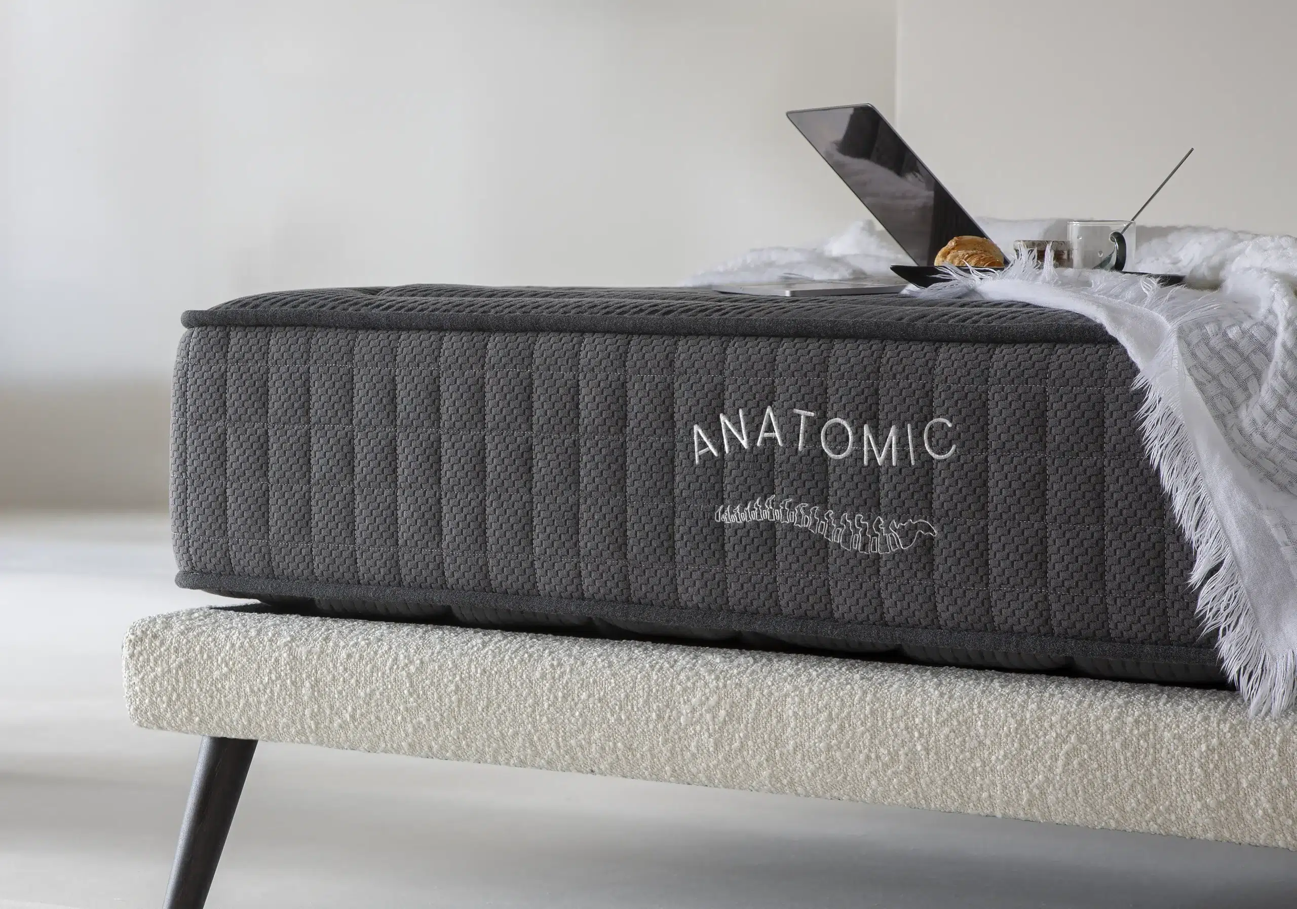 colchon-negro-detalle4-anatomic-tribekka